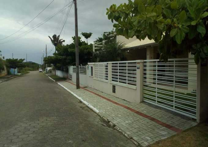 HOUSE WITH SWIMMING POOL 100M FROM THE BEACH OF ZIMBROS