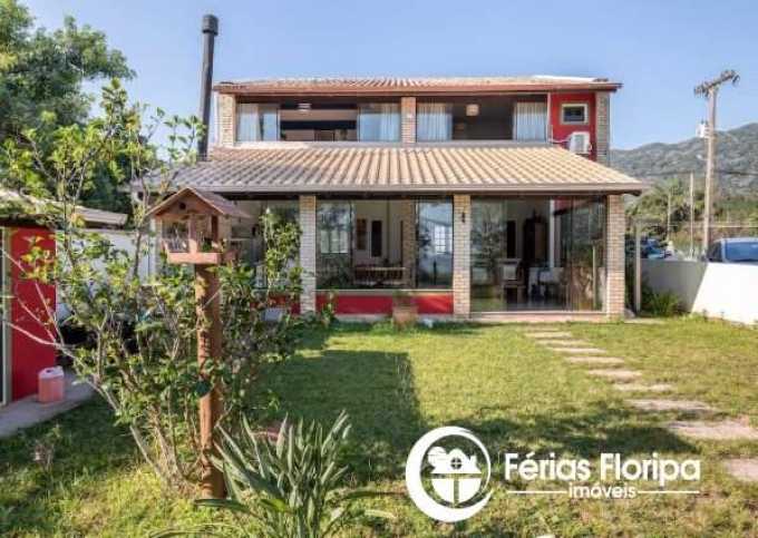 Linda Casa para temporada com acesso direto ao Mar - REF 430