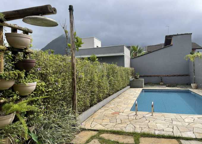 Casa 3 quartos com piscina