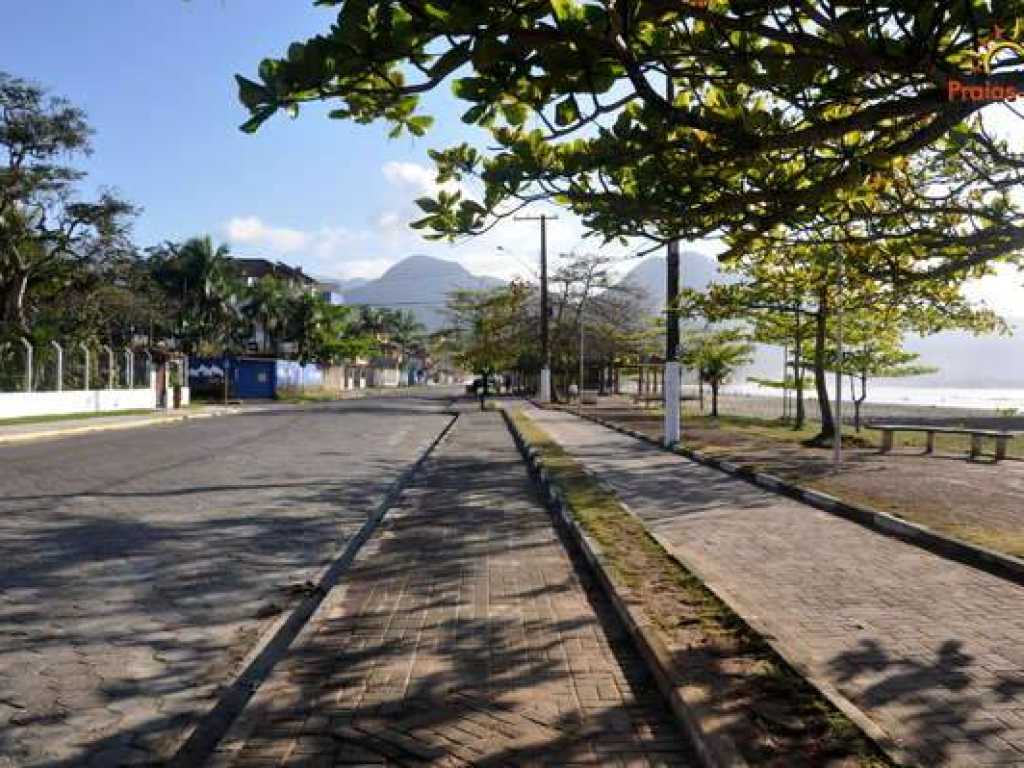 Apto Pertinho da Praia em Ubatuba