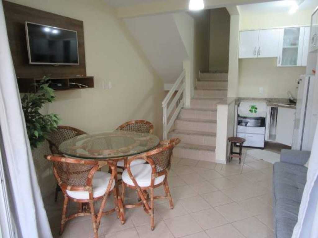 Apartamento à venda, com 1 dormitório com ar condicionado.