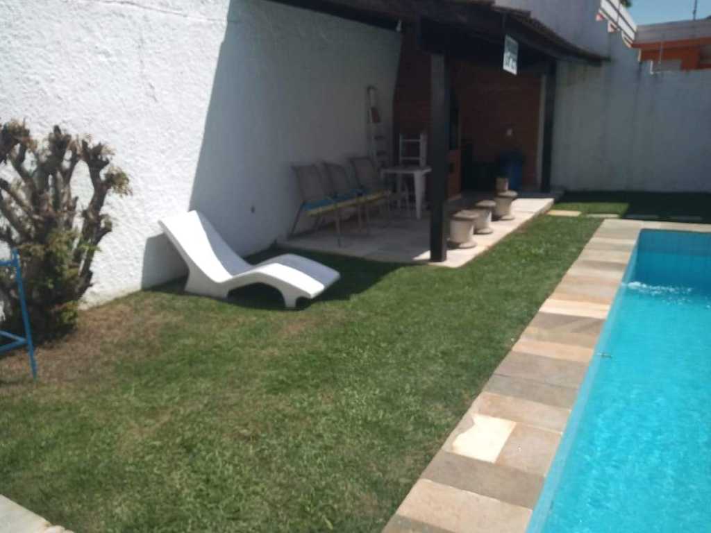 Lindíssima casa a 50 metros da praia