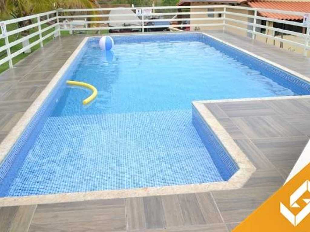 LINDA CHÁCARA COM 3 QUARTOS TODOS COM AR, QUIOSQUE E PISCINA COM AQUECIMENTO SOLAR.