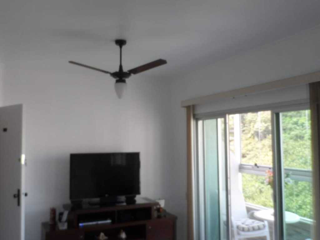 LINDO APTO. ASTURIAS ,2 QTS. , AR COND. ,GARAGEM , VISTA MAR