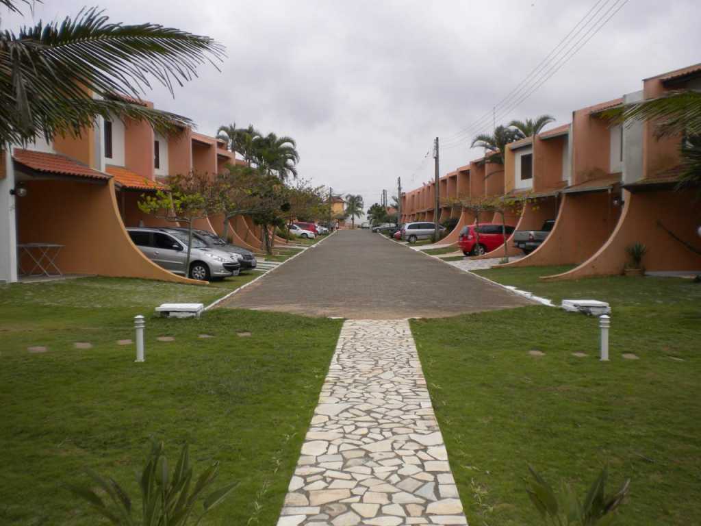 Townhouse in front of the sea in pleasant family condominium