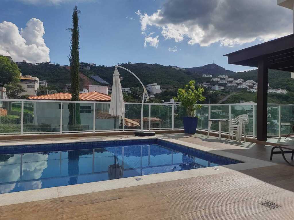 Casa dentro do condomínio Escarpas do Lago com área gourmet com piscina e churrasqueira