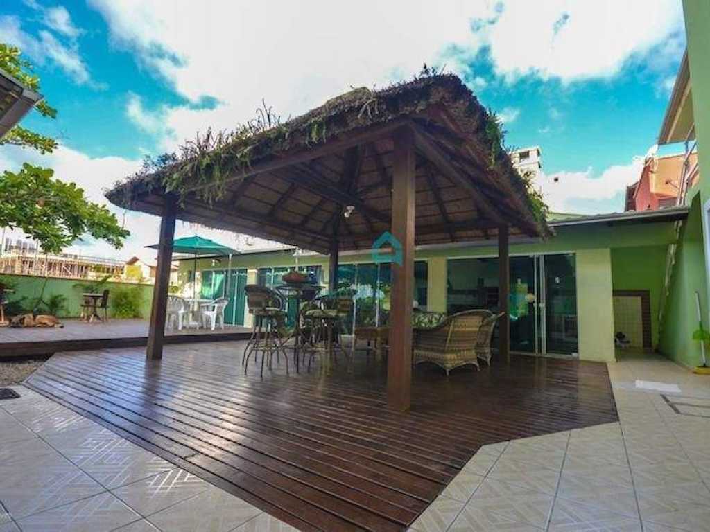 Lindo apartamento de 2 quartos a 50 metros da praia de Mariscal