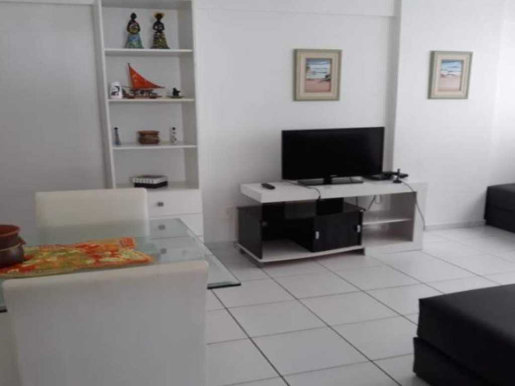 APARTAMENTO COM EXCELENTE LOCALIZAÇÃO