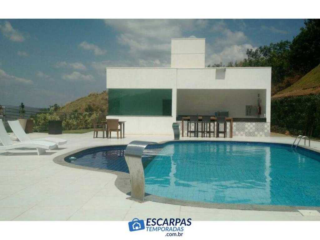 Apartamento Resort Mirante em Escarpas do Lago, Capitólio, MG, com área de lazer completa