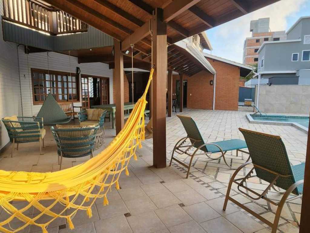 Casa Diamante 7 suítes, 30 pessoas, piscina aquecida, a 50m do mar