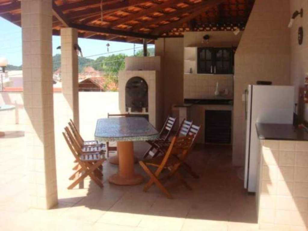 GRANDE CASA COM PISCINA PRAIA BRAVA/ AMORES