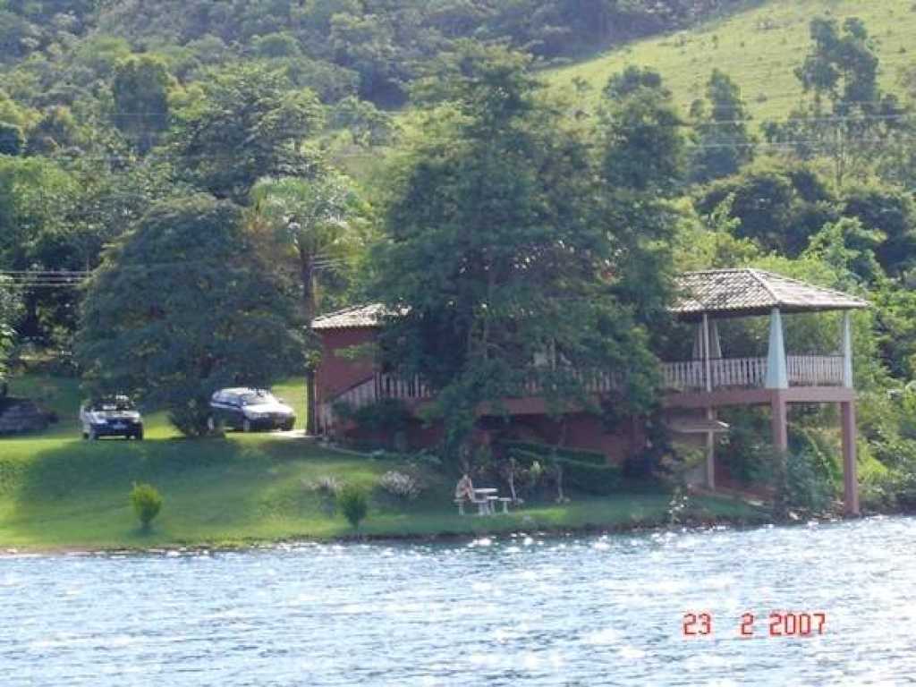 Aluguel e Venda : Rancho excelente no Lago de Furnas.