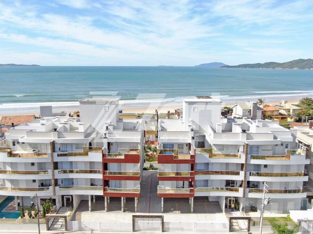 APARTAMENTO ALTO PADRAO 2 QUARTOS SENDO UMA SUITE COM PISCINA PROX AO MAR EM MARISCAL - BOMBINHAS - SC