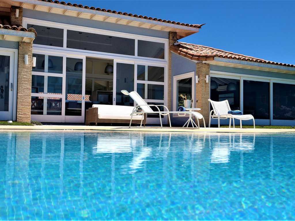 Buz043 - Luxury 9 bedroom villa with sea front pool