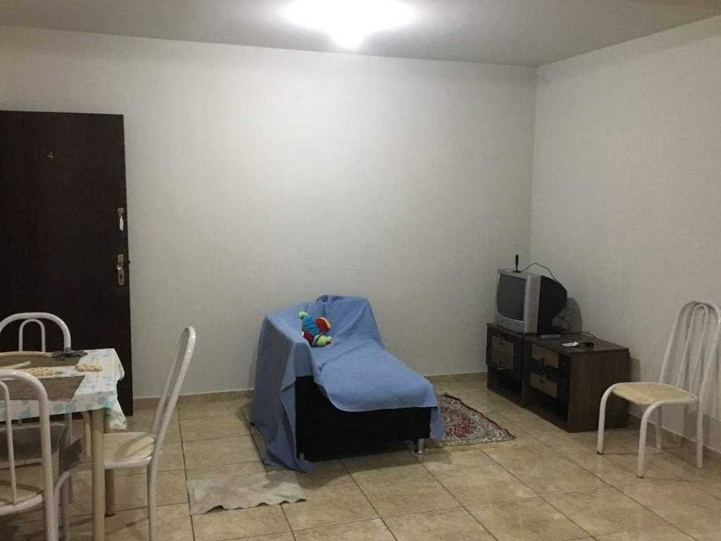 Apartamento 04 inteiro próximo a UEM