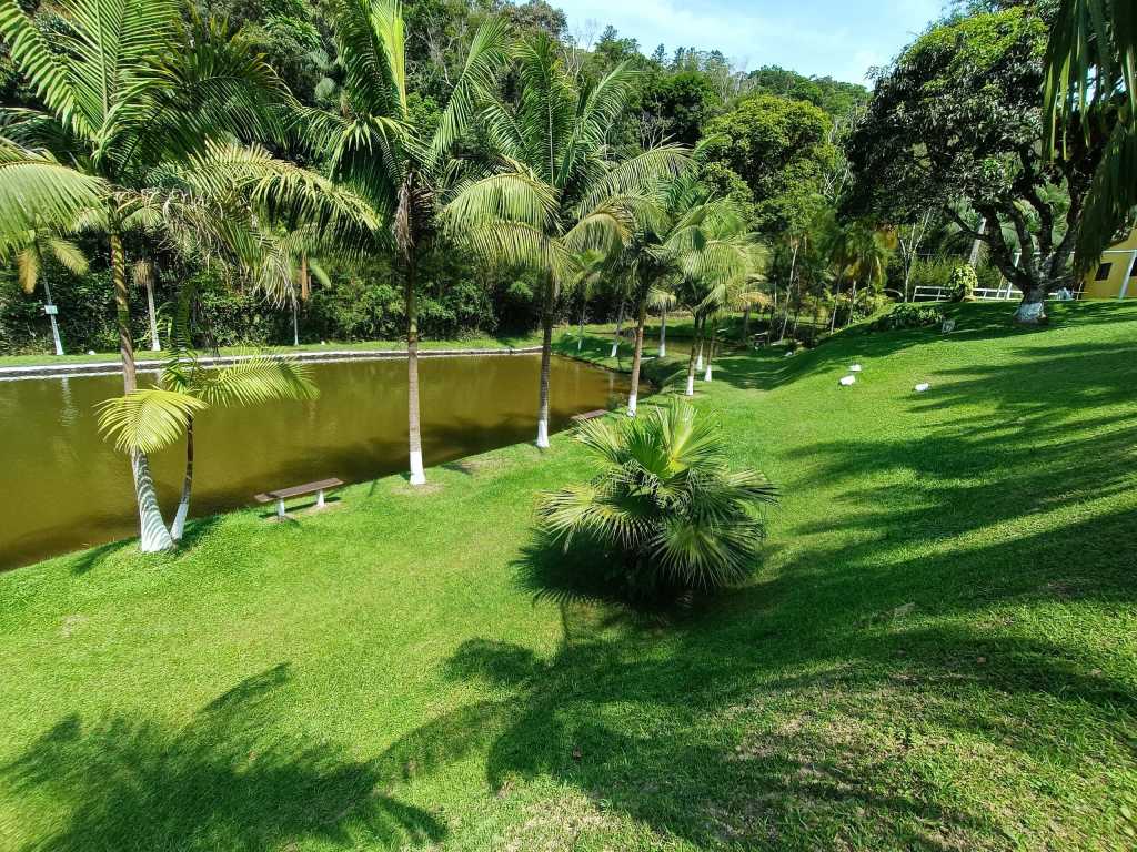 Chácara com piscina e lagos para pesca esportiva - Sit0001