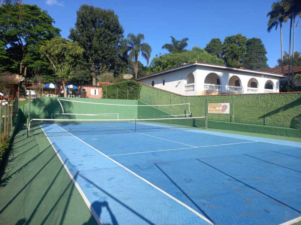 Casa de campo com 2 piscinas e quadra de tênis/volei . Cond. Chácara Bela Vista,  Est. Sta Inês, km  18 - B. Vila Machado, Frente a represa.