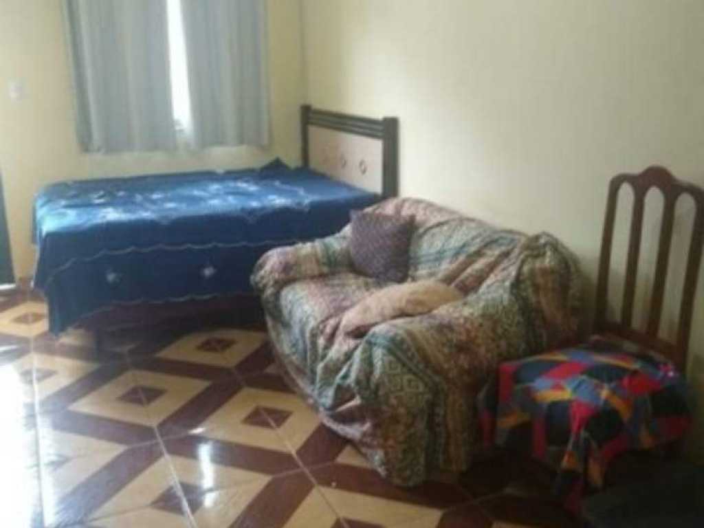 Quarto amplo com Varanda