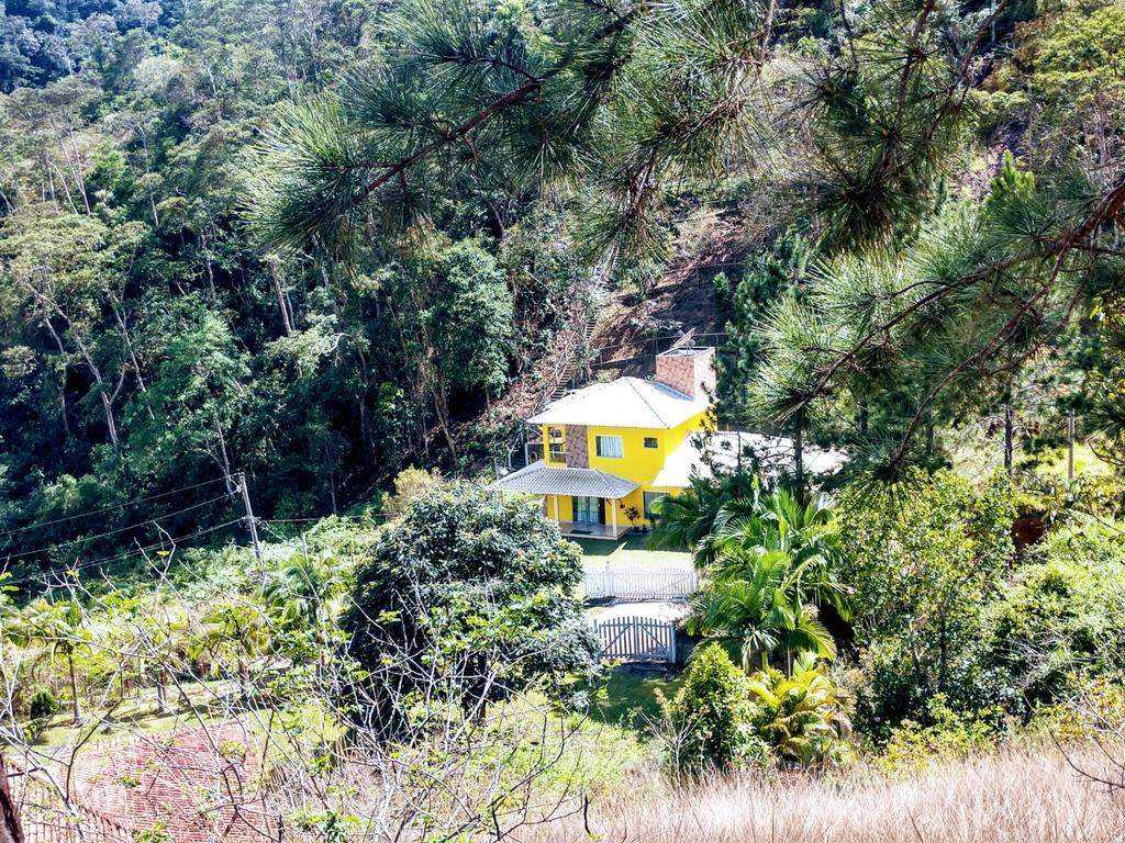 Casa Amarela nas montanhas de Domingos Martins