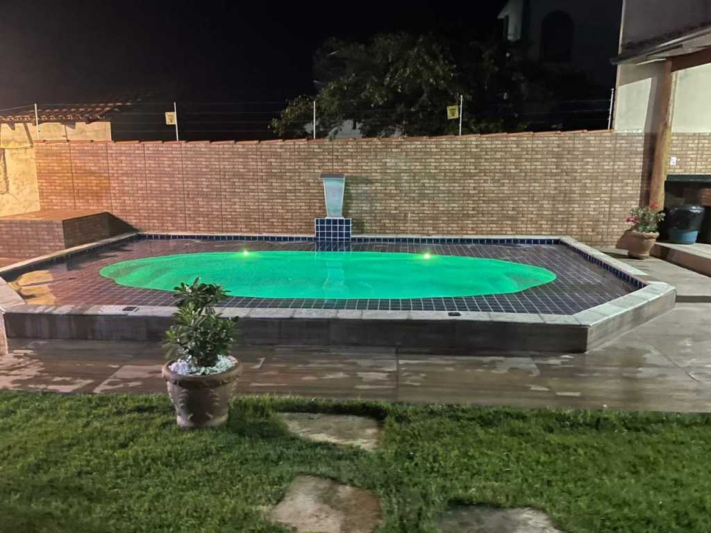 Casa com piscina aquecida