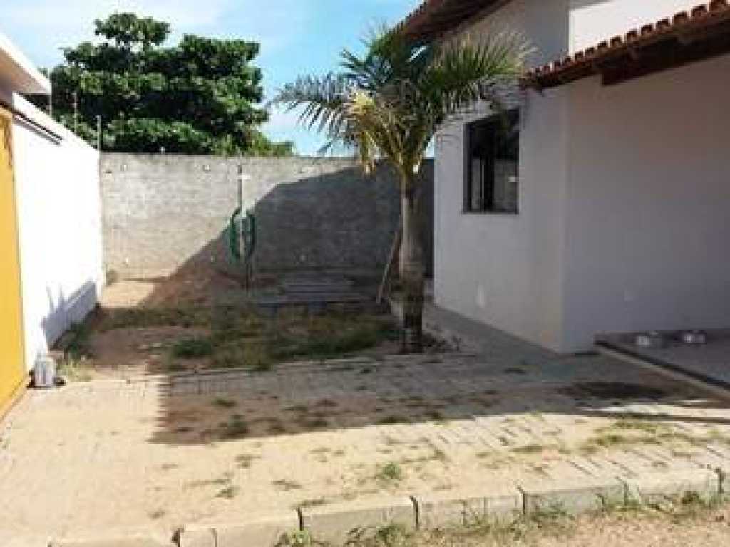 Casa Semi-nova na beira da praia da Guaxindiba