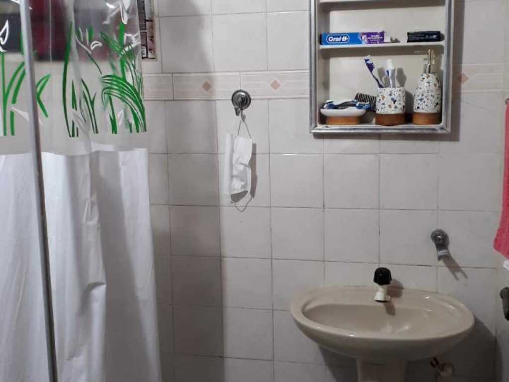 Quarto-sala / banheiro/area de serviço