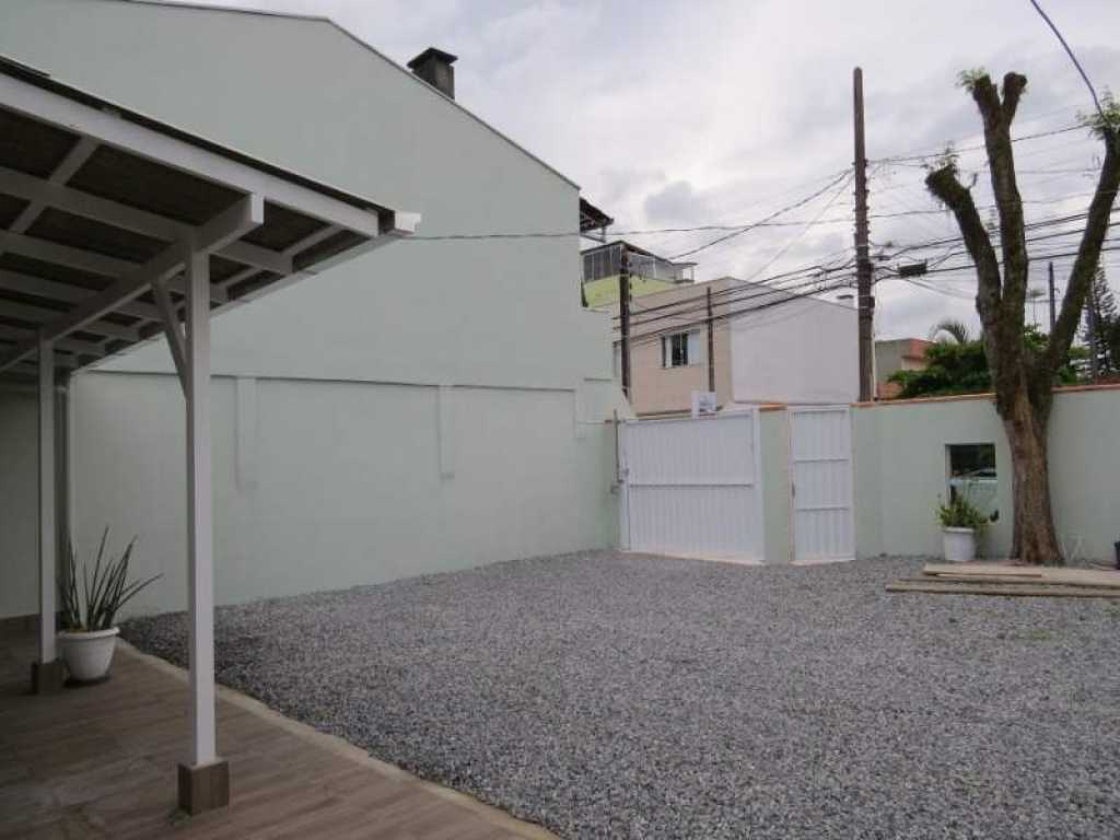 Res. Joel - Casa de 2 dormitórios para 7 pessoas, no Bairro das Nações  Baln Camboriú