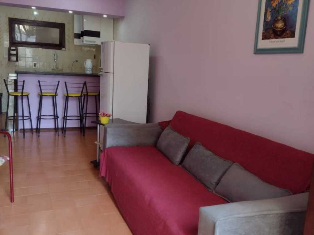 Cozy apartment in Praia Grande - 200 meters from the beach, sleeps 6 people