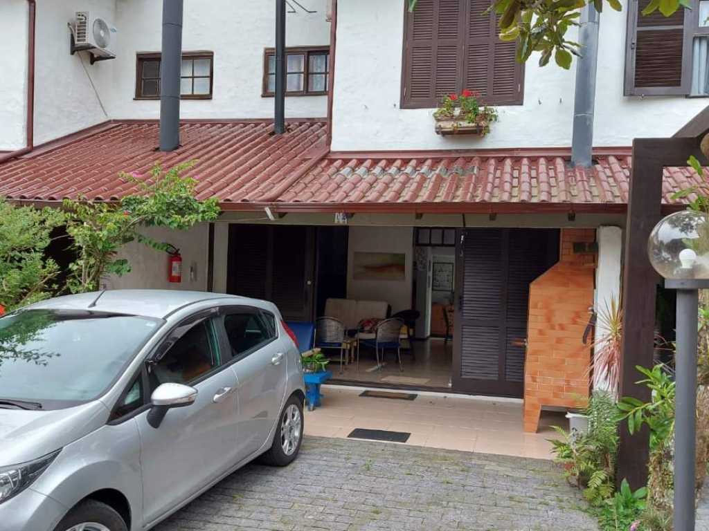 Casa a 100 mts do mar em Florianópolis