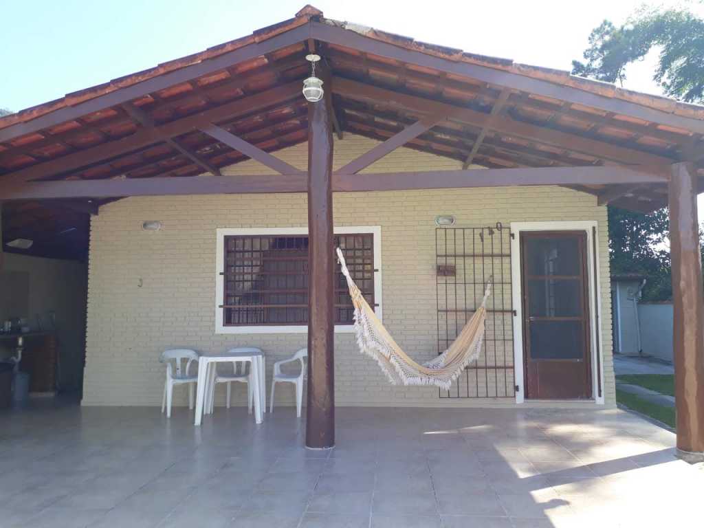 CASA 4 DORM PARA ATÉ 14 PESSOAS 4 VAGAS. 150M PRAIA DA SAPE / MARANDUBA