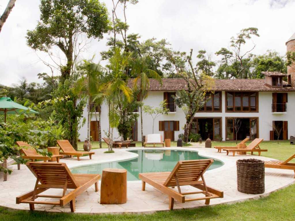 Camburi Inn | 10 Suites with air conditioning | Pool | Charming house