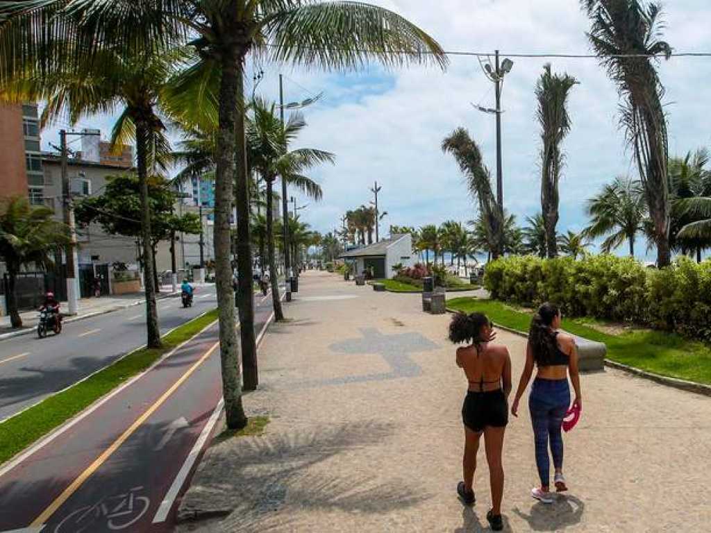 Apartamento na Praia Grande – Vila Guilhermina – São Paulo – Litoral Sul de São Paulo – 50 Metros da Praia 30 segundos de caminhada até à pr