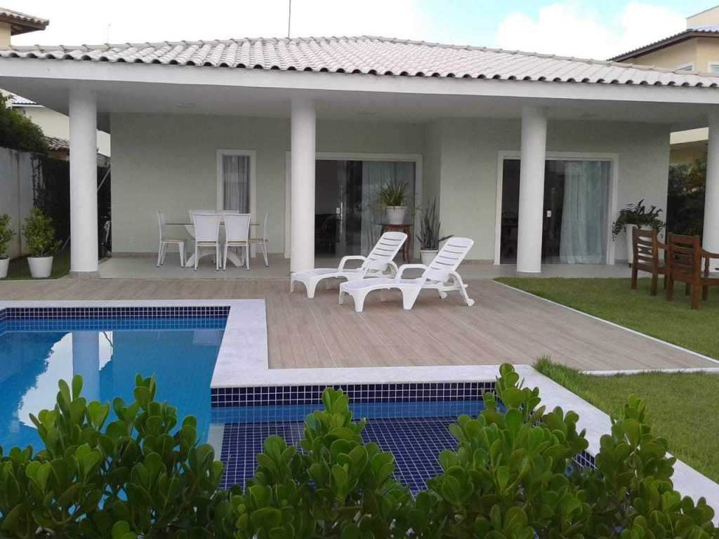 Temporada - Casa Nova térrea - 3 Suites com ar - Piscina e Churrasqueira