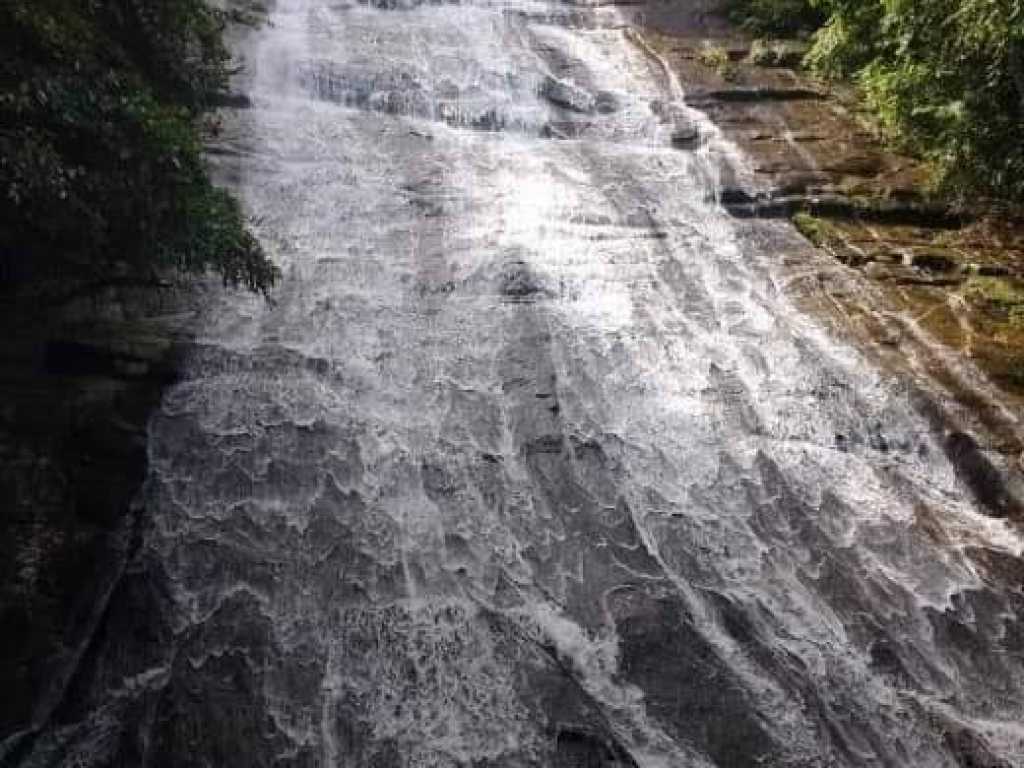 Locação chalés container Ruínas da Lagoinha Ubatuba