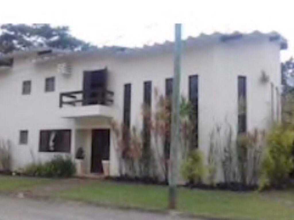 Casa em  Bertioga na praia de Guaratuba. Condomínio da Associação dos amigos de Guaratuba!