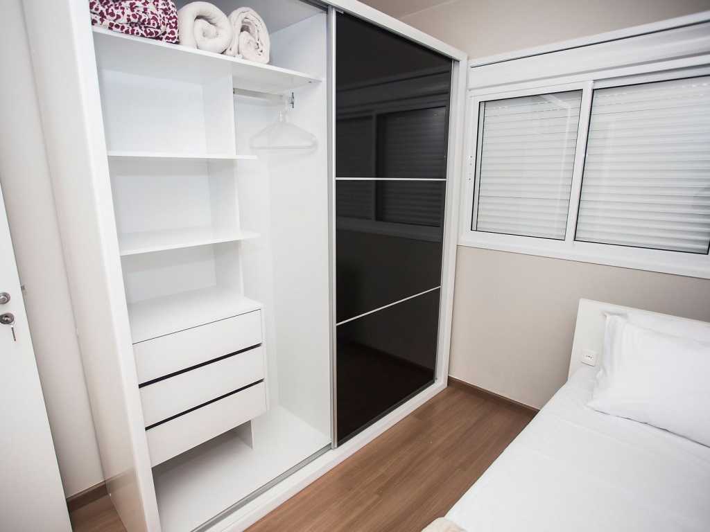 Apartamento de 2 Quartos no Centro - HUB1006A