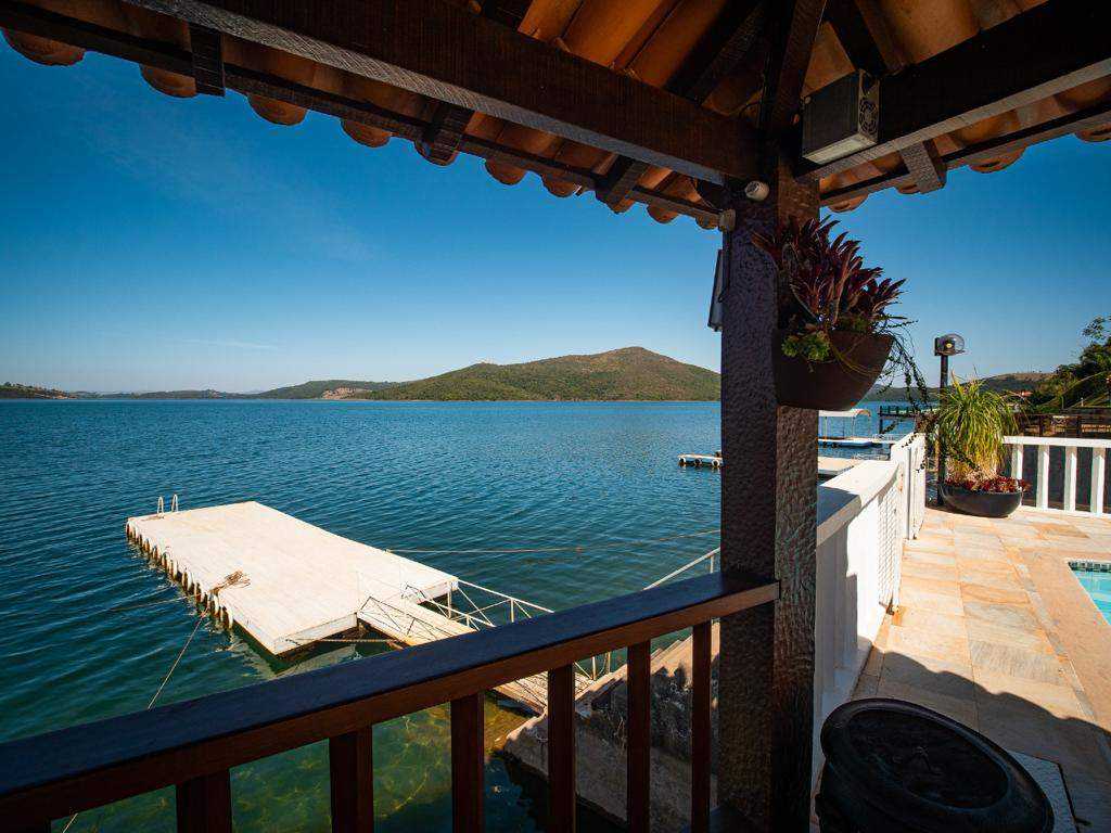 Casa na Beira do lago de Escarpas em Capitólio c/5 suítes e 2 Demi suítes