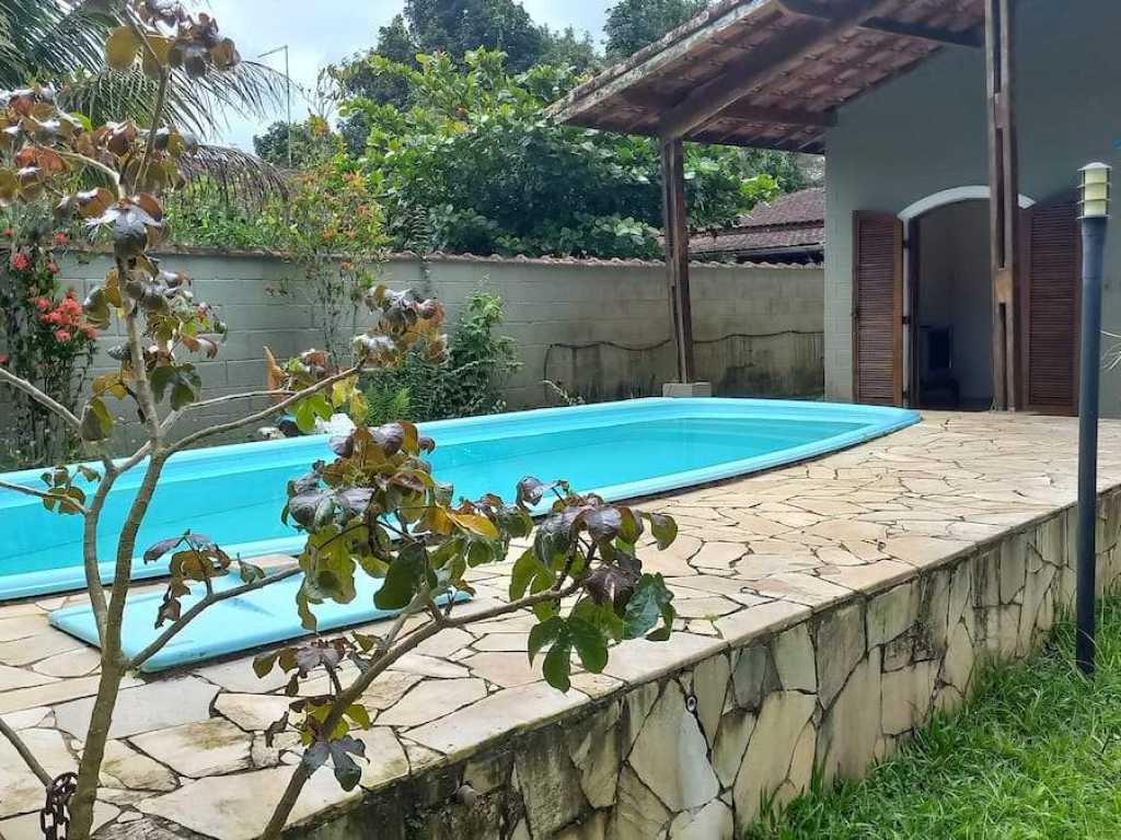 ÓTIMA CASA DE PRAIA COM PISCINA EM BERTIOGA - (Valor promocional para mais de 2 diárias, até 12 pessoas. Confira!)