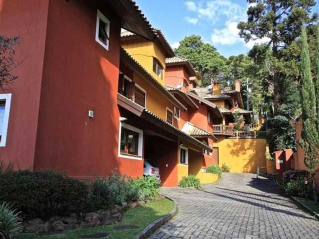 Casa Doña Flora 20 - a 15 minutos de caminha do Centro de Gramado