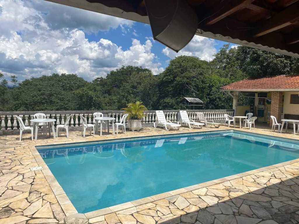 Casa em Mairiporã com linda vista e piscina grande e privativa