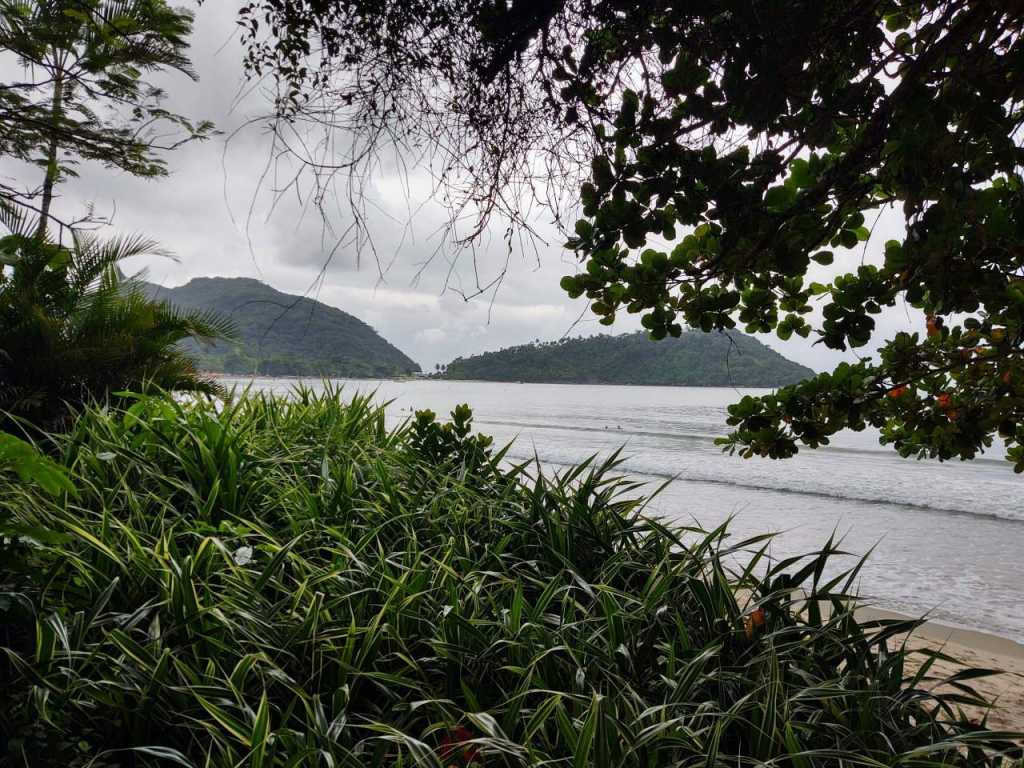 Linda Casa de frente ao mar em Ubatuba