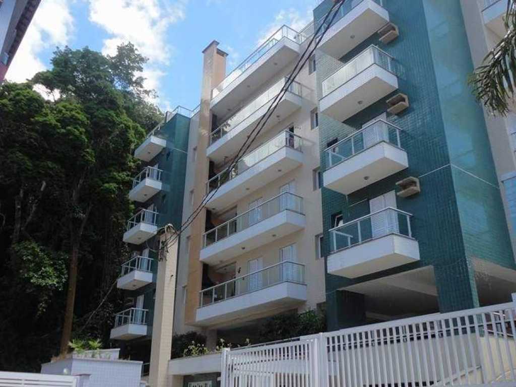 Apartamento para aluguel de temporada em Ubatuba -Praia Grande- 200 metros da Praia