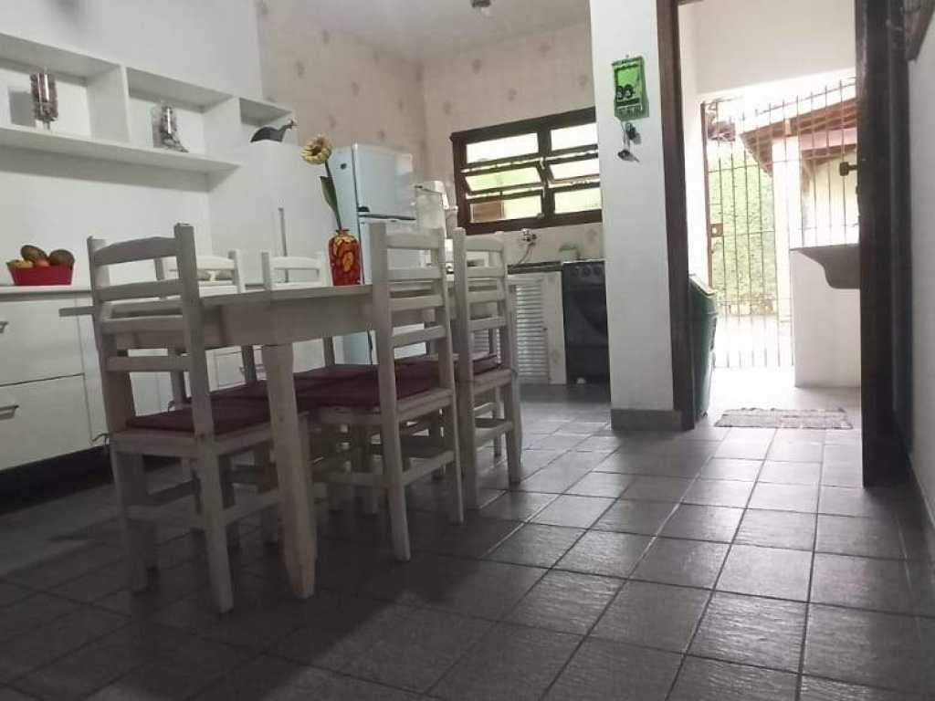 Casa em Ubatuba para família(Condomínio Fechado)