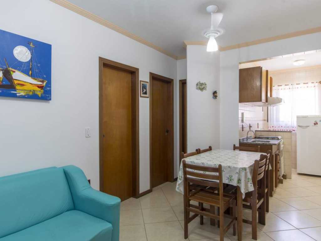 Apartamentos completos a 40 metros da praia!