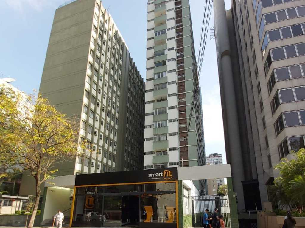 Studio at Al. Santos close Paulista Av. Air-Con