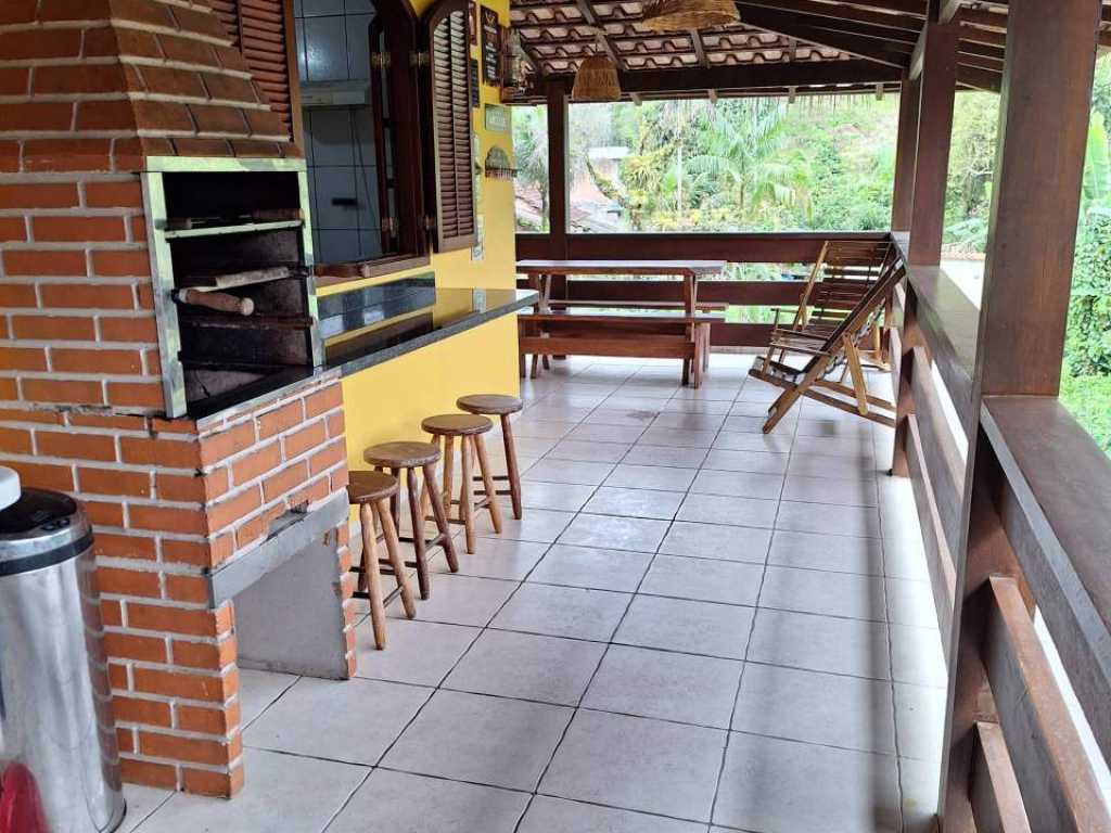 Aconchegante casa para temporada em Paraty 2 quadra do mar