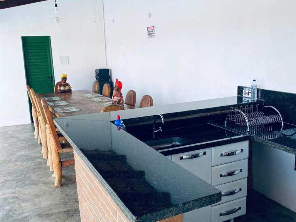 Piri House é uma casa para descanso e lazer com a família temos piscina com aquecimento solar