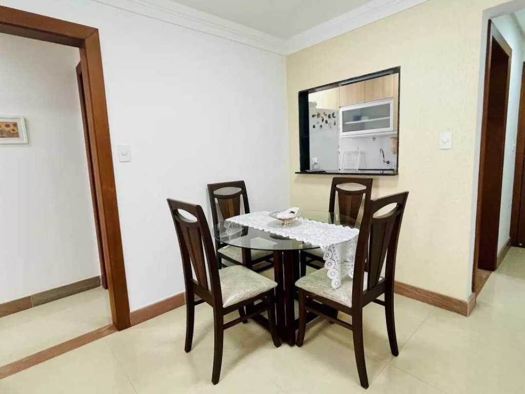 Apartamento Moderno e Chic com 2 quartos a 250 mts da Praia