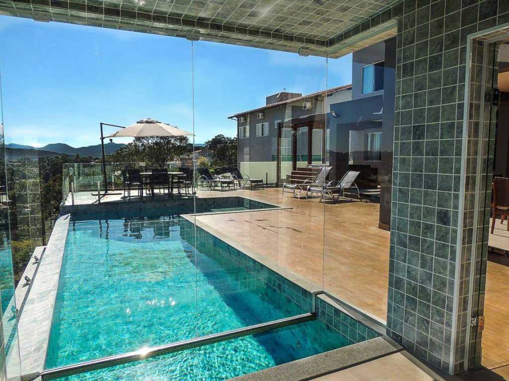 Casa Super Luxo em Escarpas do Lago com excelente vista.