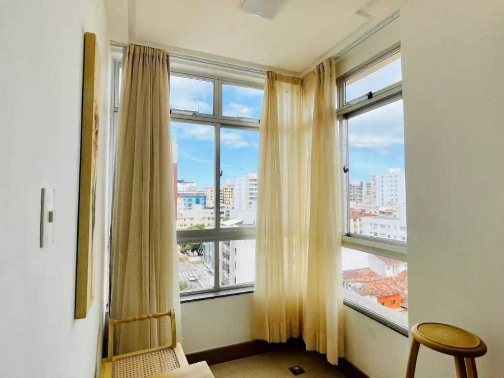 Apartamento Moderno e Chic com 2 quartos a 250 mts da Praia